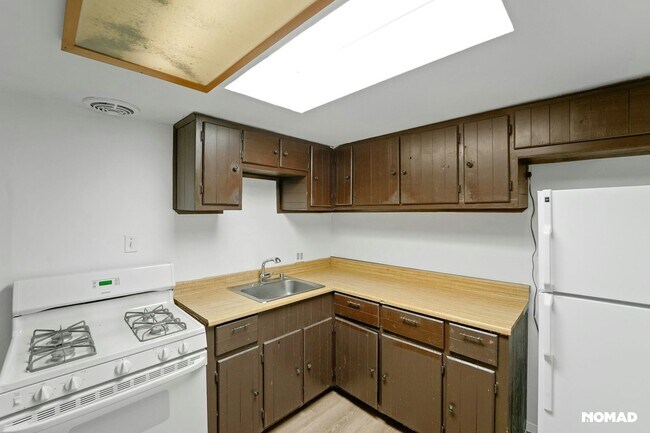 Building Photo - 127 N 1st Ave