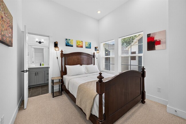 Building Photo - 778 W Tidwell Road #C C