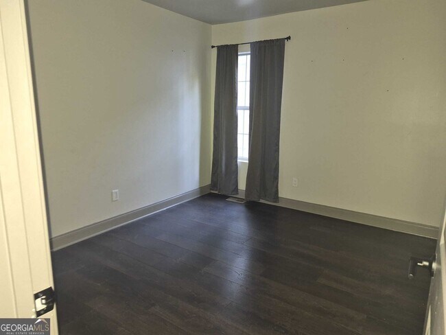 Building Photo - 1020 Hampton Hill Ct
