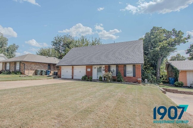 Building Photo - 616 Redstone Ave