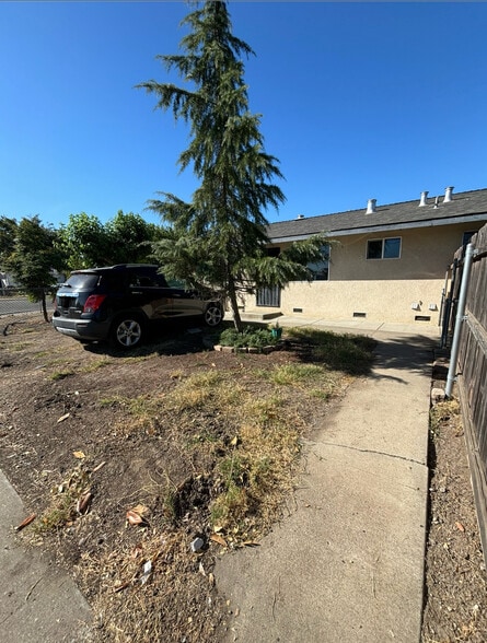 Building Photo - 729 N Filbert St