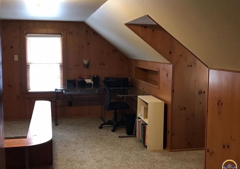 Building Photo - 800 SW High Ave