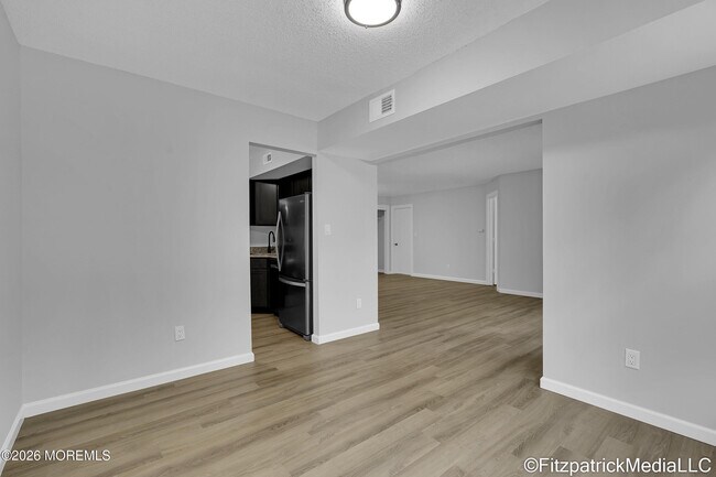 Building Photo - 93 Diane Dr