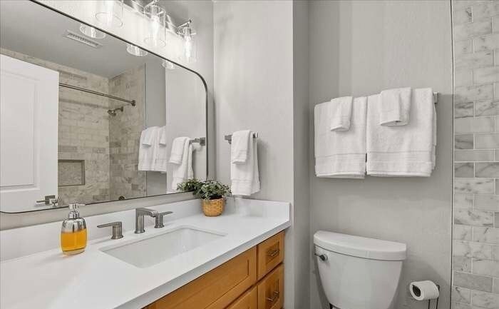 Building Photo - 27001 35th Ave S