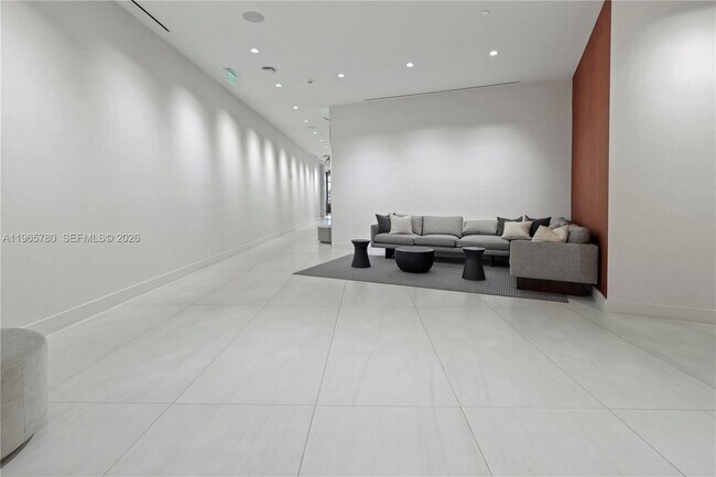 Building Photo - 17550 Collins Ave