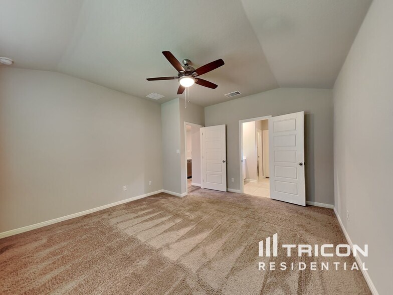 Building Photo - 5815 Zoey Wy