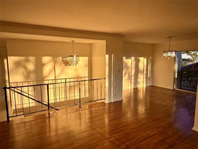 Building Photo - 490 Starlight Crest Dr