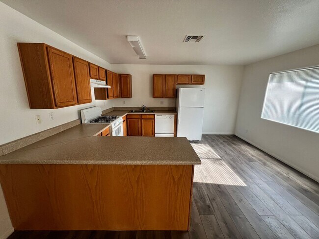 Building Photo - 6659 Ocotillo Ave
