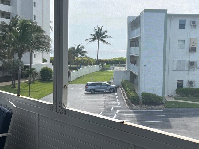 Building Photo - 3600 N Ocean Dr