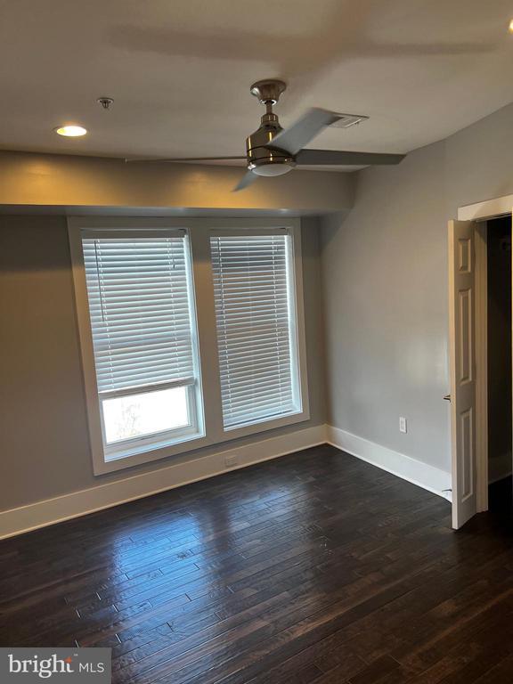 Building Photo - 1220 19th St NE