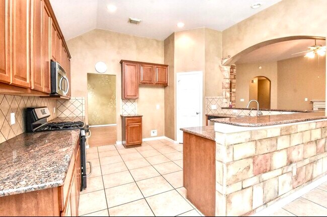 Building Photo - 26418 Meadow Dawn Ln