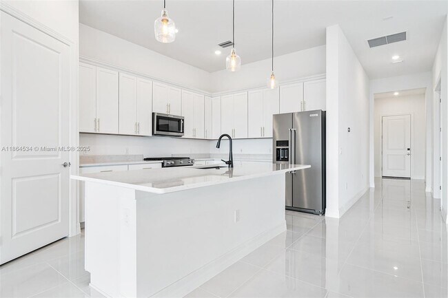 Building Photo - 10444 Northbrook Cir