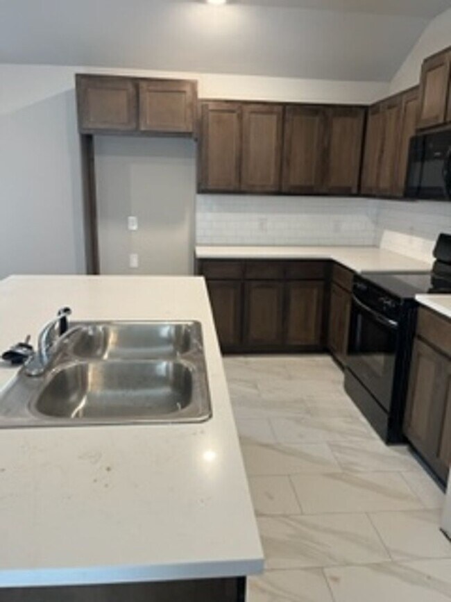 Building Photo - First Month Free!  Brand New Home!