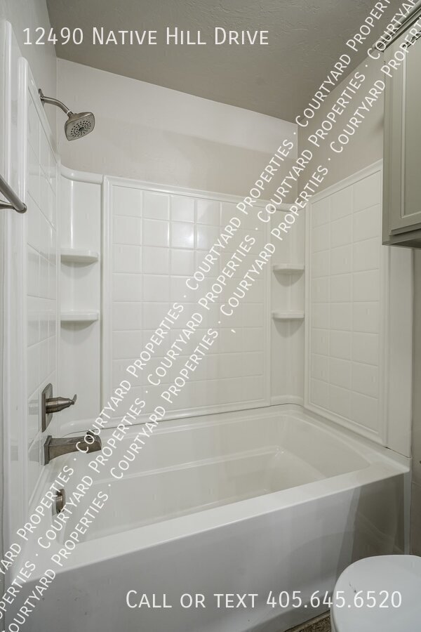 Building Photo - 12490 Native Hill Dr