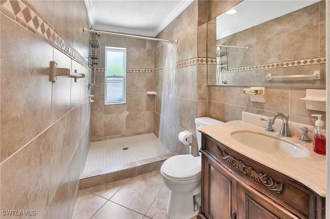 Building Photo - 639 Pompano Dr