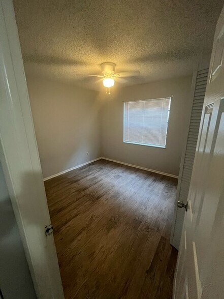 Building Photo - 6910 N 22nd St