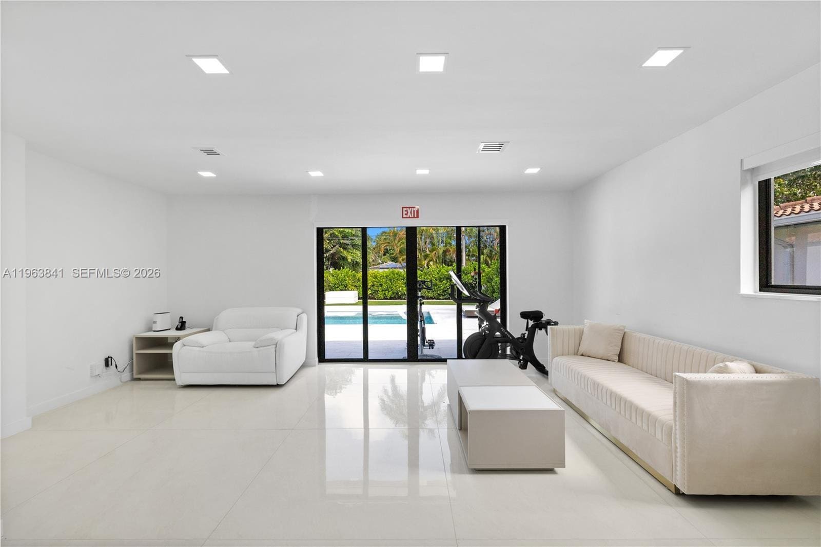 Building Photo - 1117 Adams St