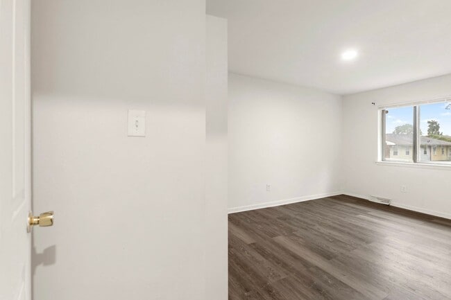 Building Photo - Unparalleled convenience and accessibility...