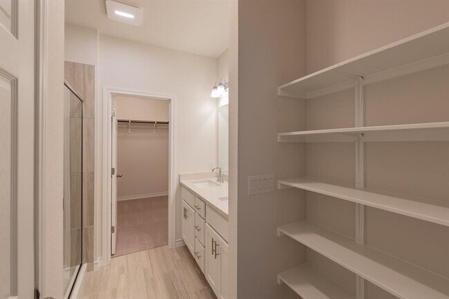 Building Photo - 5302 Mulberry Grove Ln