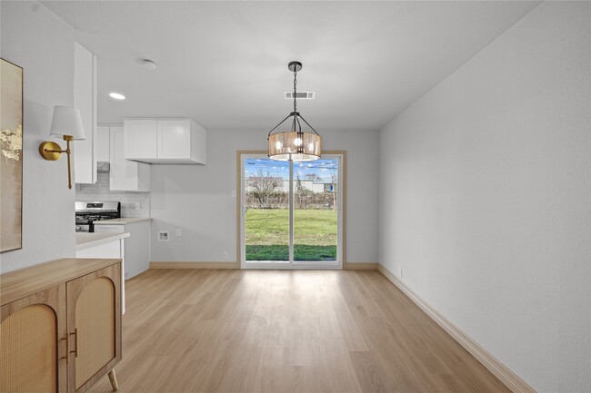 Building Photo - 4022 Marlborough Dr
