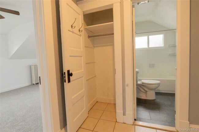 Building Photo - 218 N Midland Ave