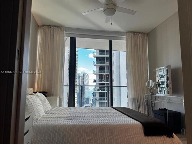 Building Photo - 1000 Brickell Plaza