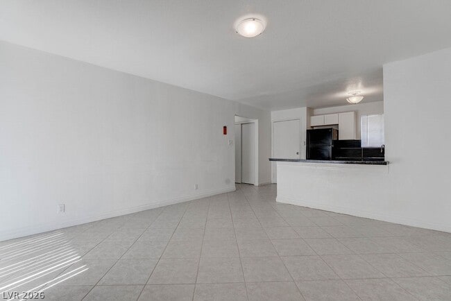 Building Photo - 5396 S Swenson St