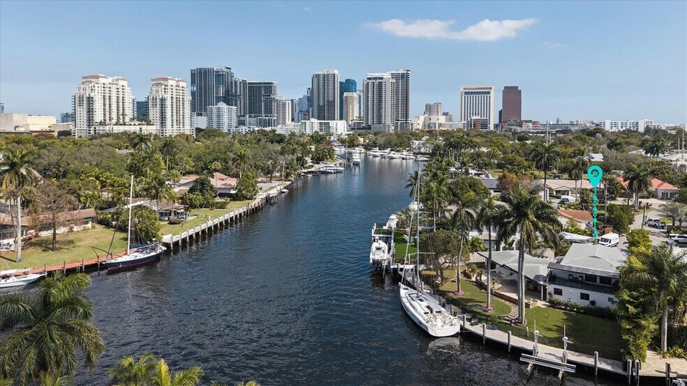 Building Photo - 600 SW 8th Ter