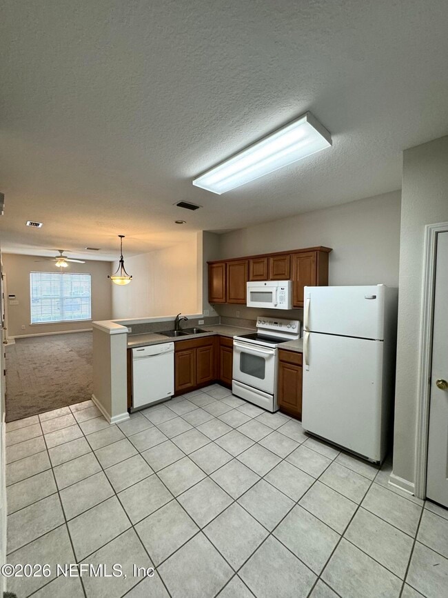 Building Photo - 8428 Thornbush Ct
