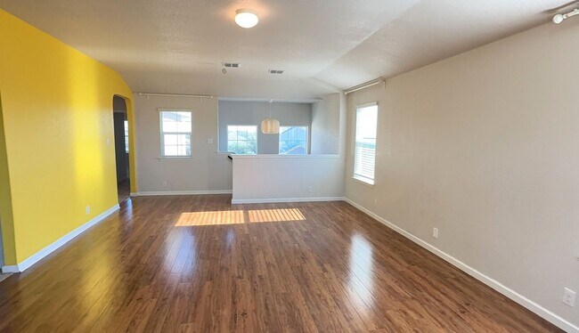 Building Photo - 935 Winged Scoter