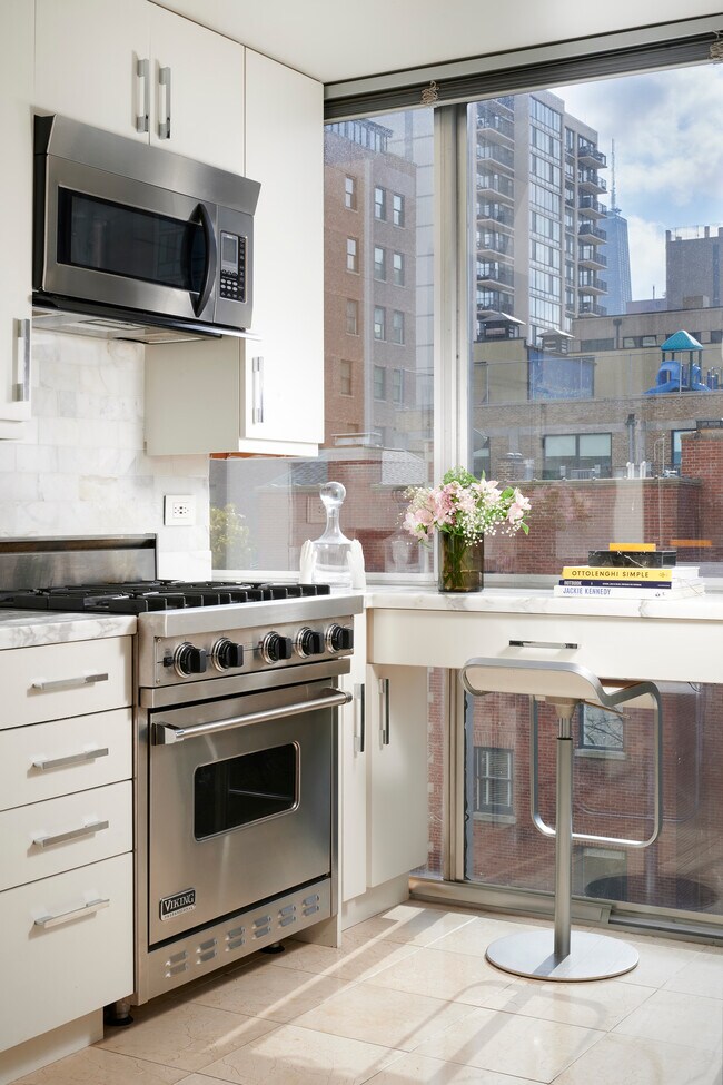 Building Photo - 1555 N Dearborn Pky