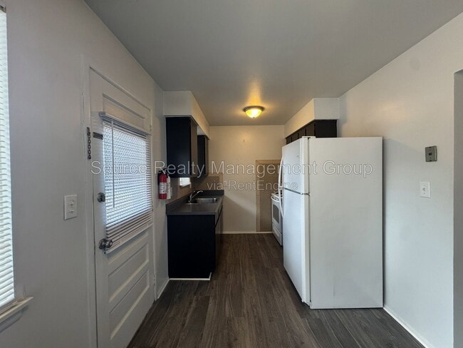 Building Photo - 4083 Hazel Ave