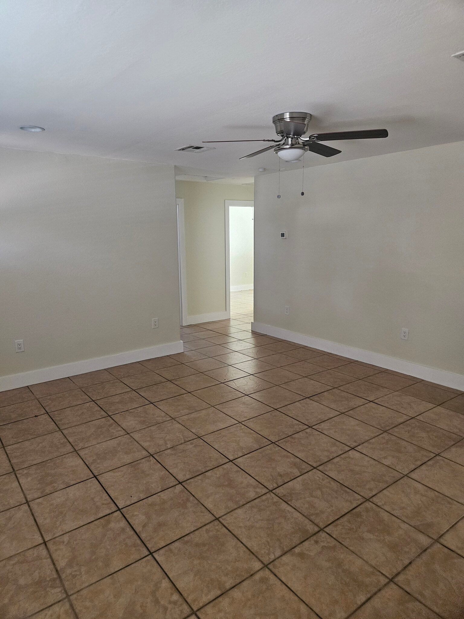 Building Photo - 9628 N 13th St