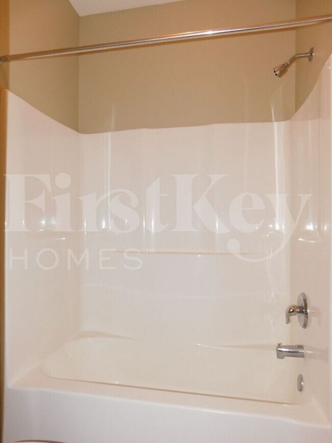 Building Photo - 9279 Windy Meadow Ln