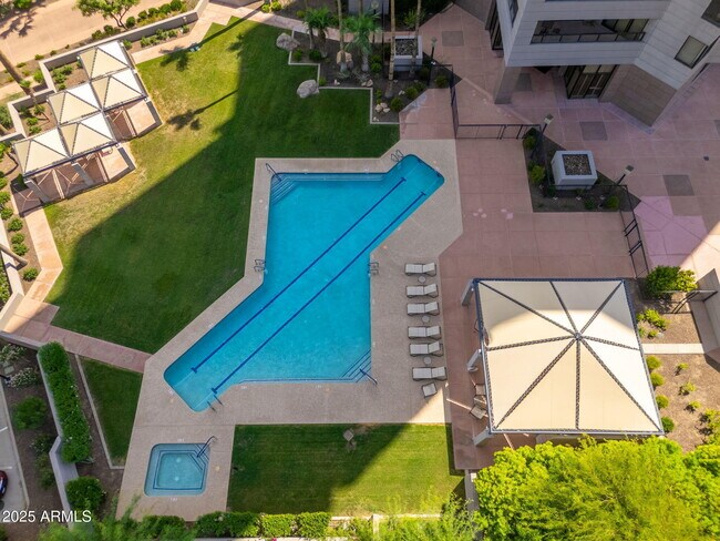 Building Photo - 1040 E Osborn Rd