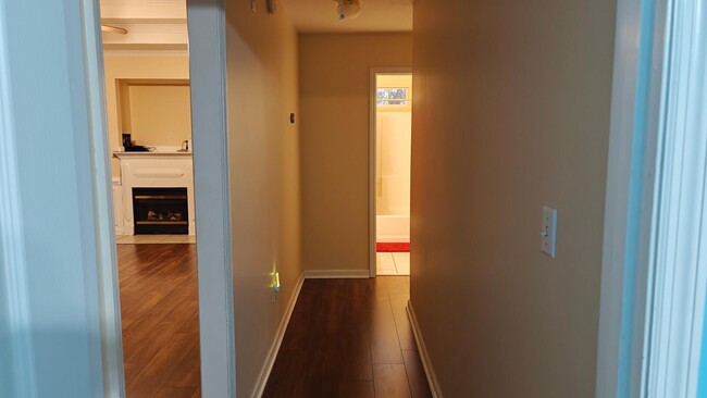 Building Photo - 5150 Saddle Cir