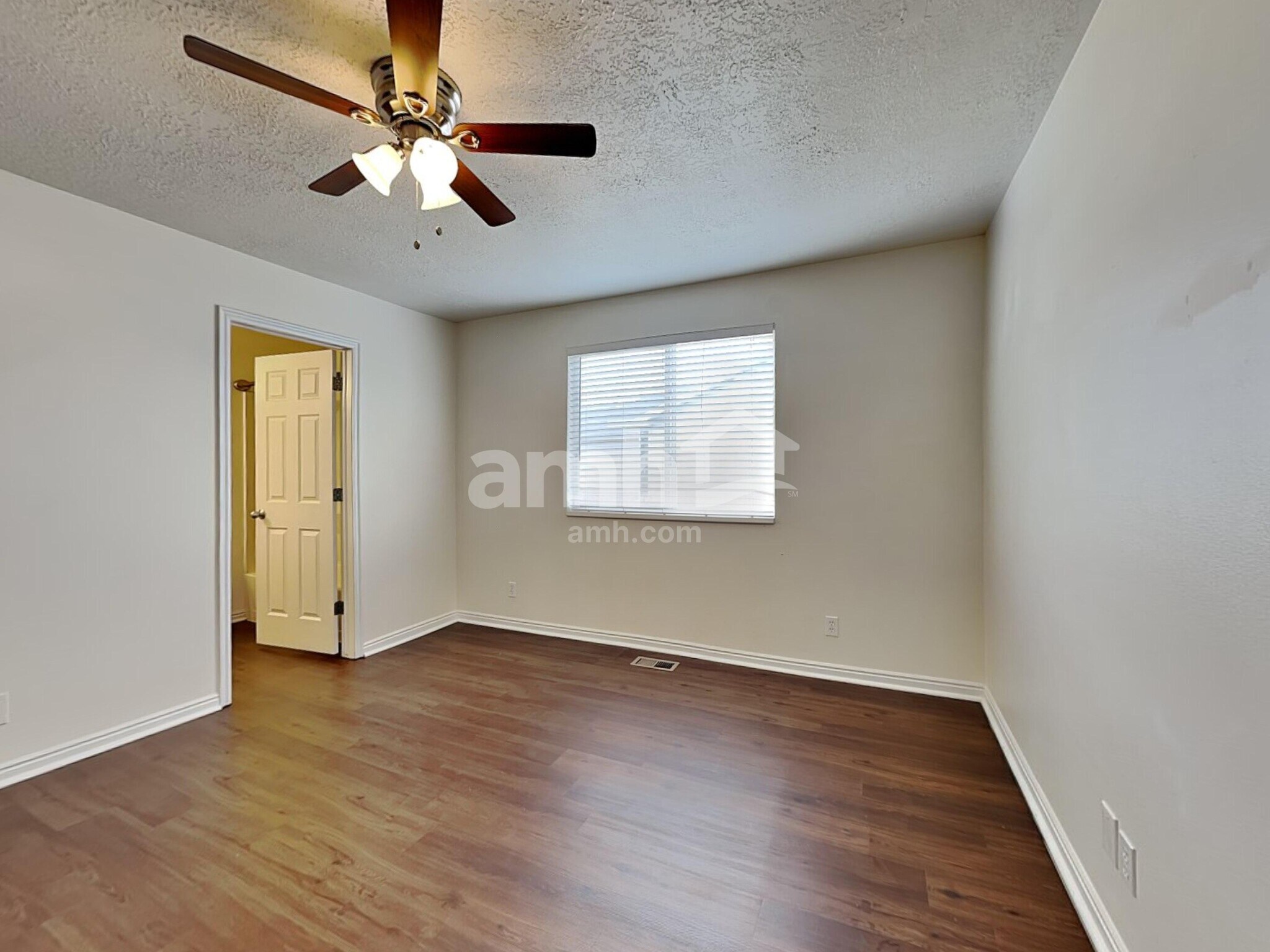 Building Photo - 5697 S Stone Flower Way