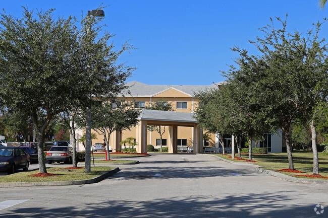 Building Photo - Villa Seton