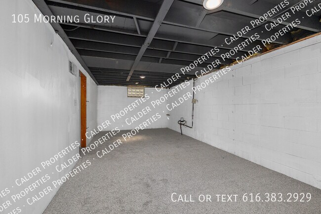 Building Photo - 105 Morning Glory St SW