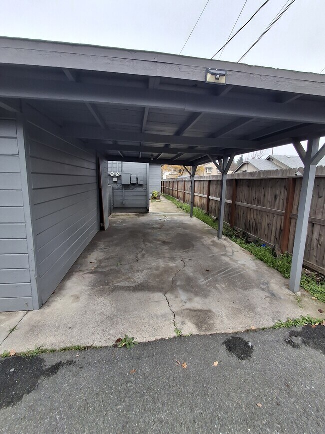 Building Photo - 309 Marie St