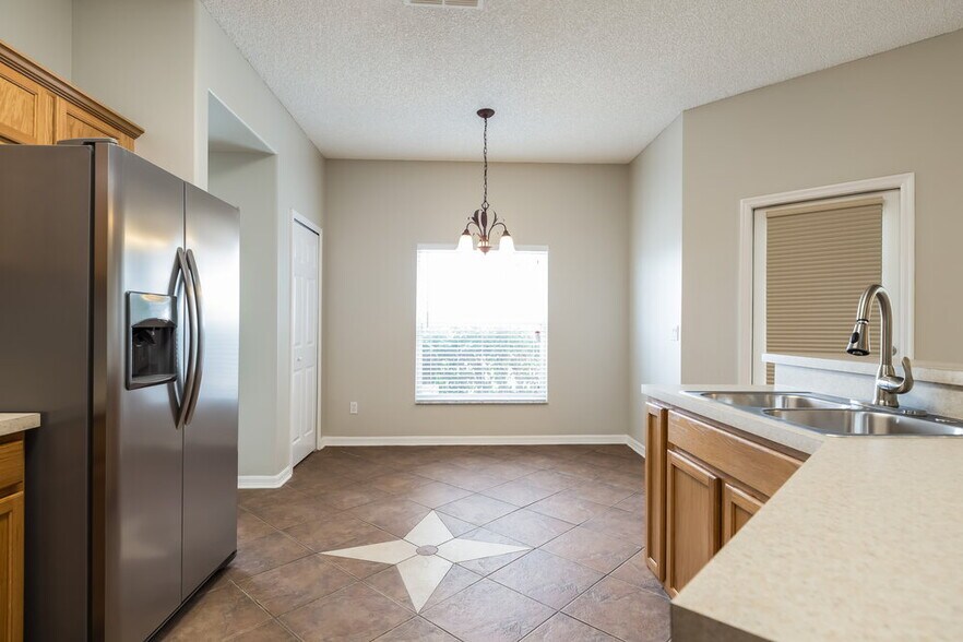 Building Photo - 2307 Cerberus Dr