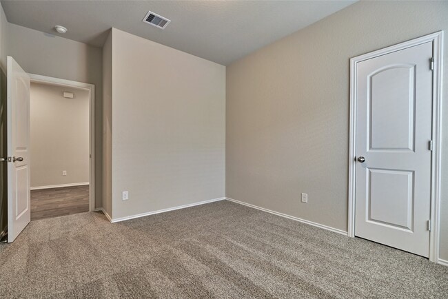 Building Photo - 13868 Rock Island Trl