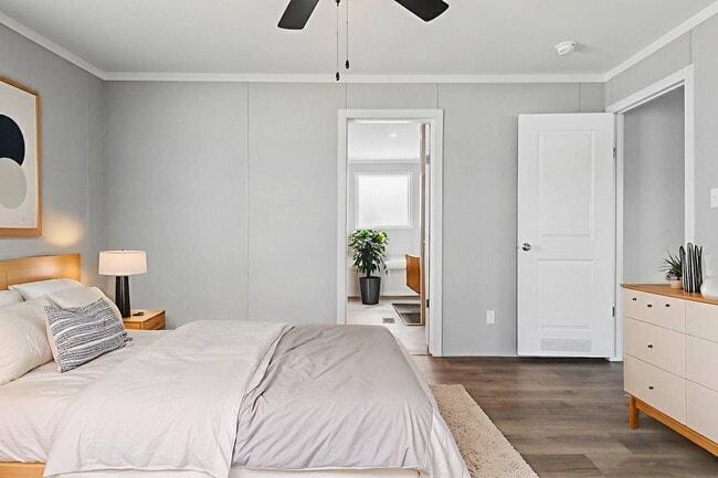 Building Photo - 1031 Spring Azure Dr