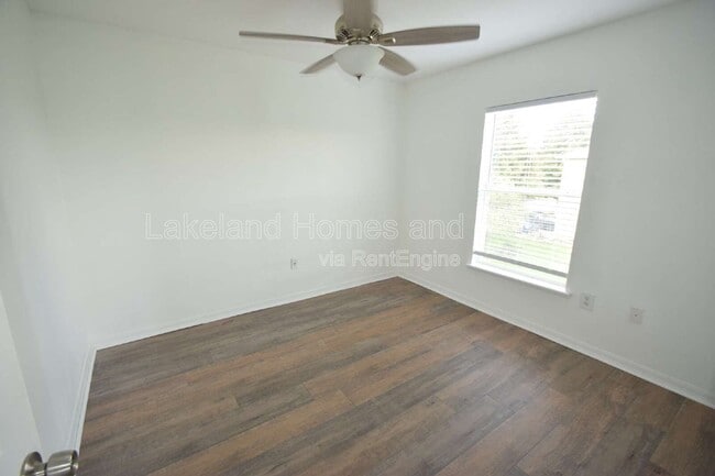 Building Photo - 5123 Spanish Oaks Dr