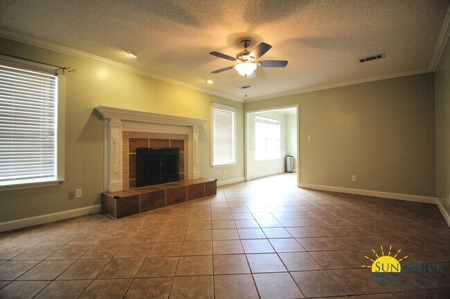 Building Photo - Great 3 Bedroom Home in Fort Walton Beach