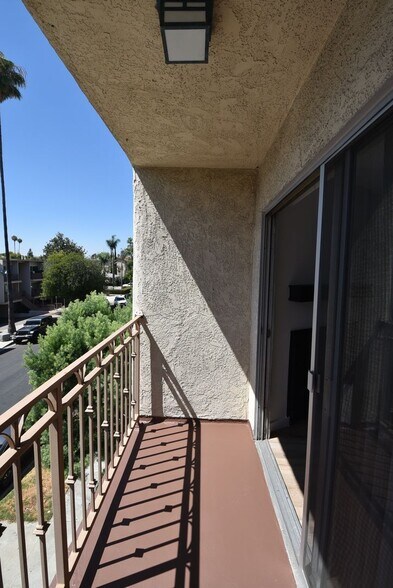 Building Photo - 12245 Chandler Blvd