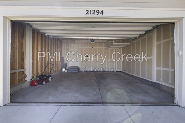 Building Photo - 21294 E Stanford Dr