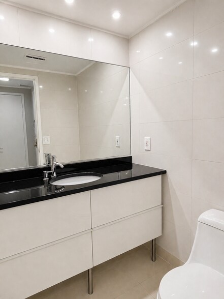 Building Photo - 6101 Edsall Rd