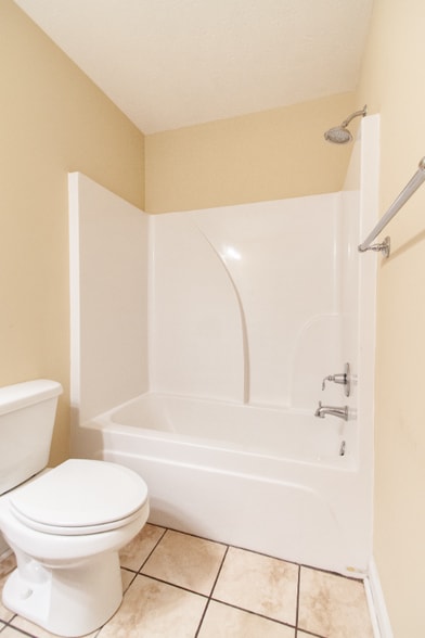 Building Photo - 6 Cal Rd