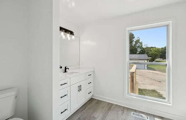 Building Photo - 2438 Sowell Mill Pike